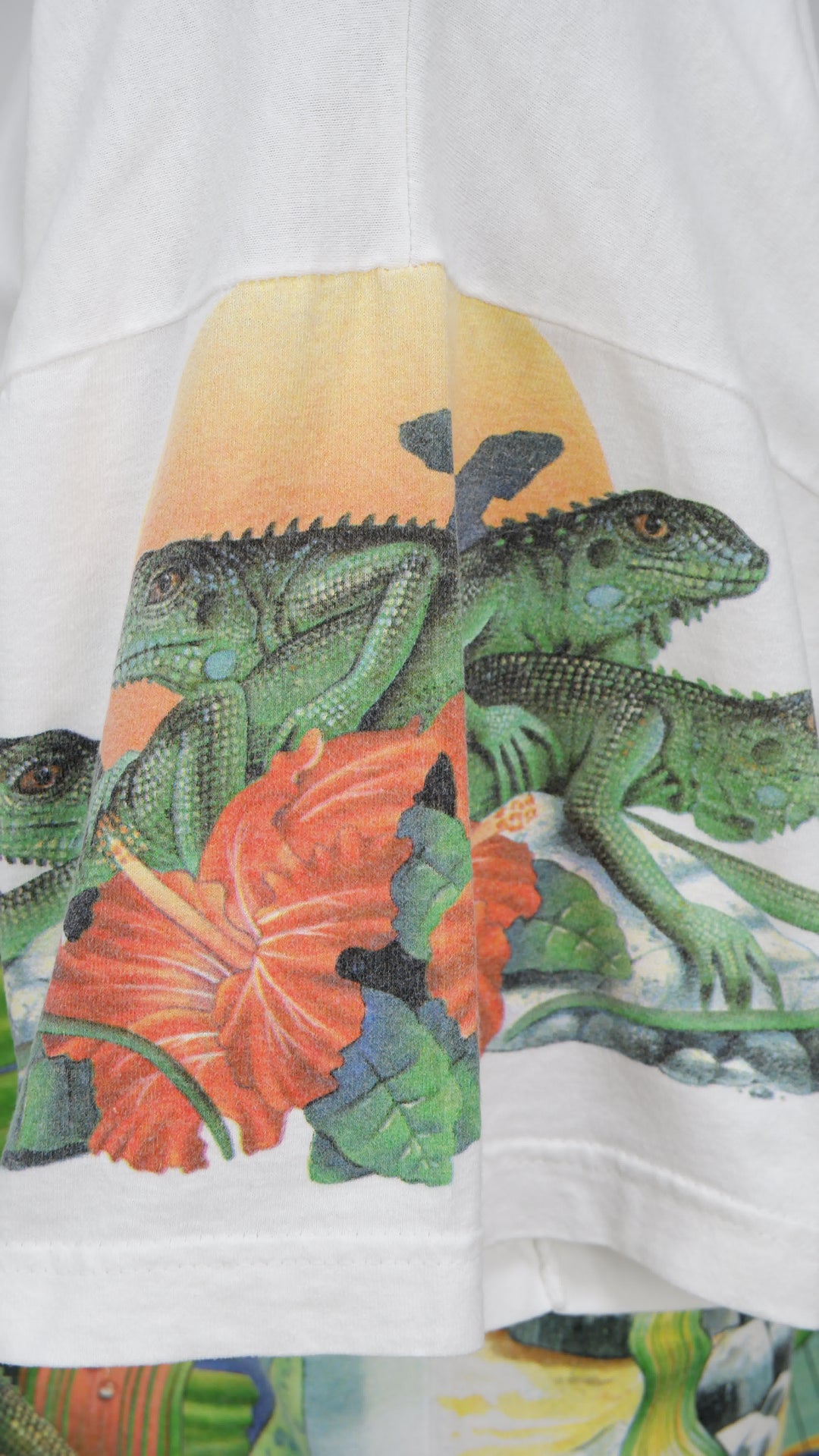 Vintage 1994 Caribbean Soul Iguana Island All Over Prin T-Shirt Made in USA