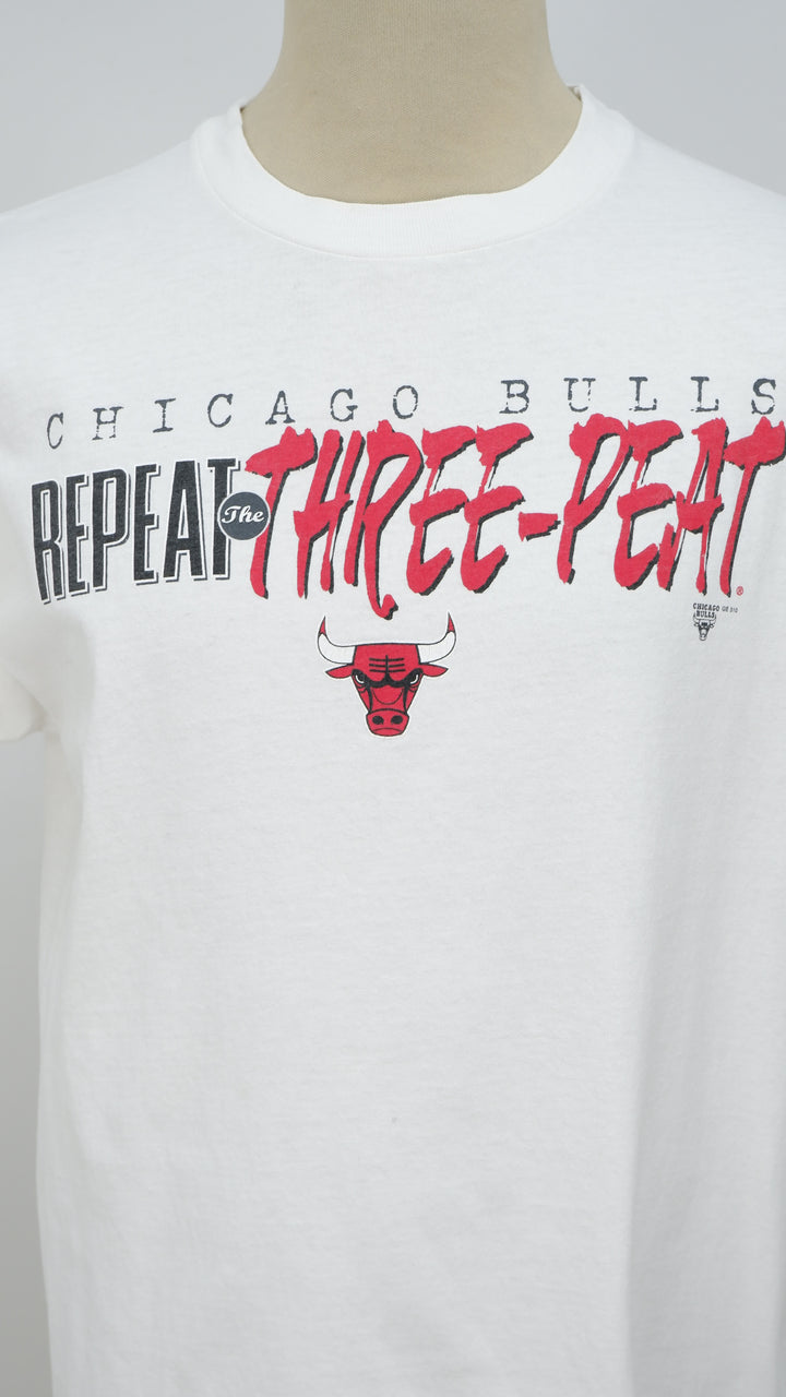Chicago Bulls Repeat The Three-Peat Single Stitch VTG T-Shirt Made In USA