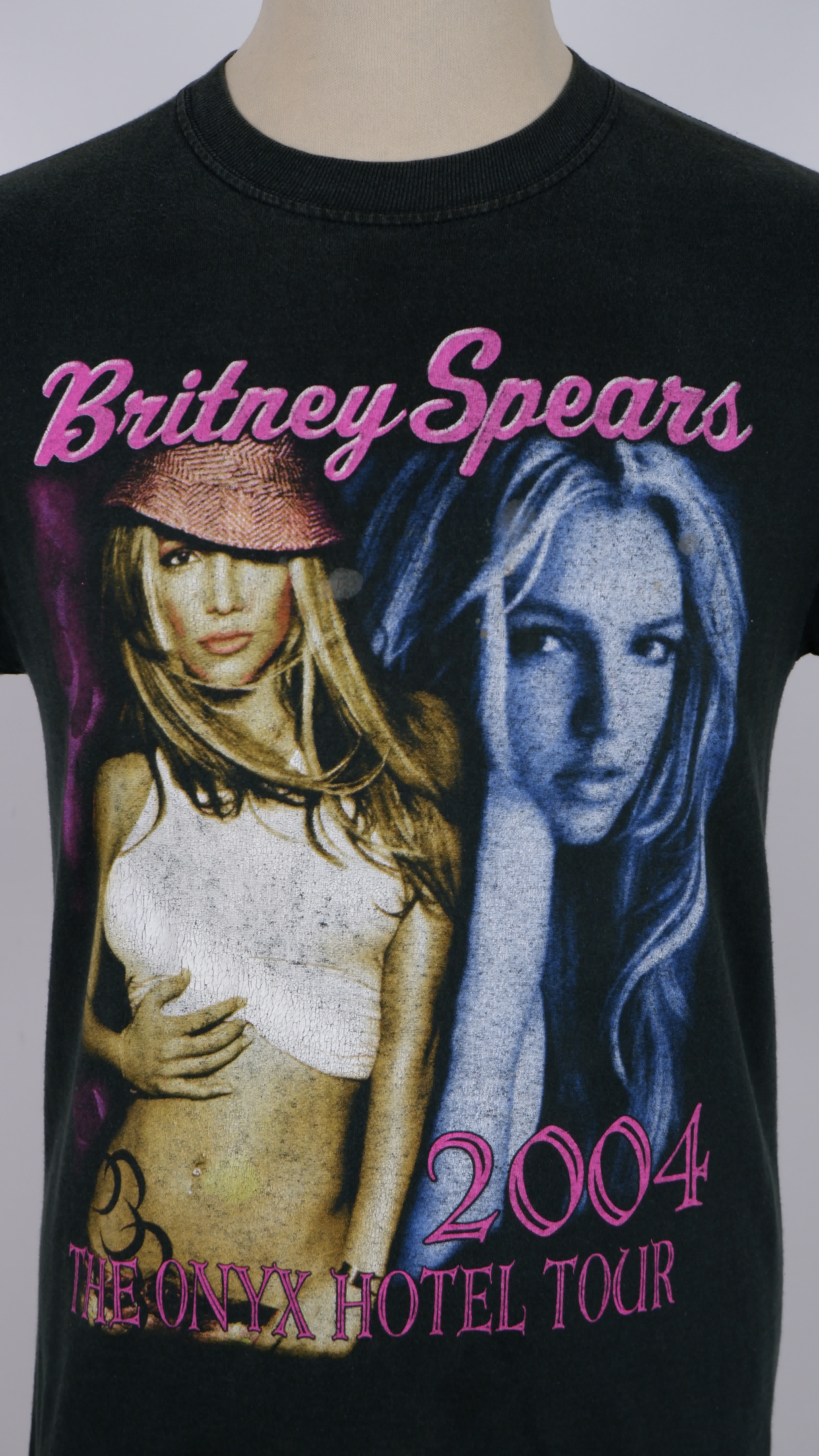 Women’s Tennessee River 2004 Britney Spears online Tour T-Shirt