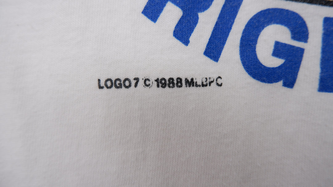 Logo 7 1988 Chicago Cubs Turns It On! Single Stitch VNTG T-Shirt Made In USA