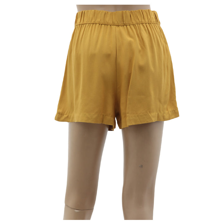 Ladies Pull & Bear Front Tie Shorts