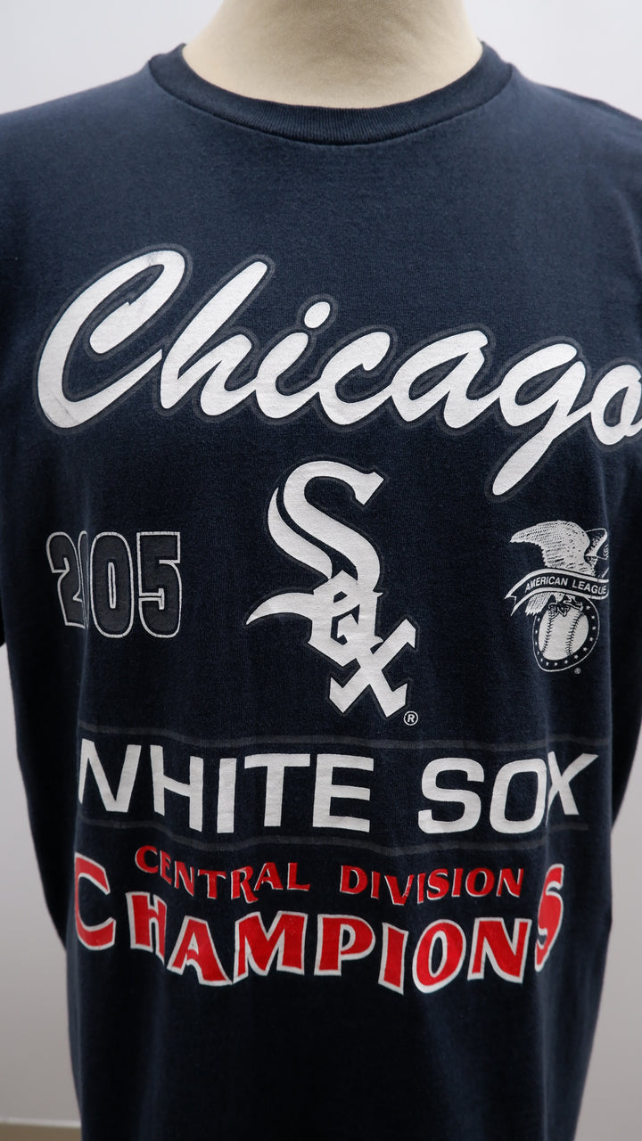 Vintage fruit Of The Loom Chicago 2005 White Sox Central Division Champion T-Shirt