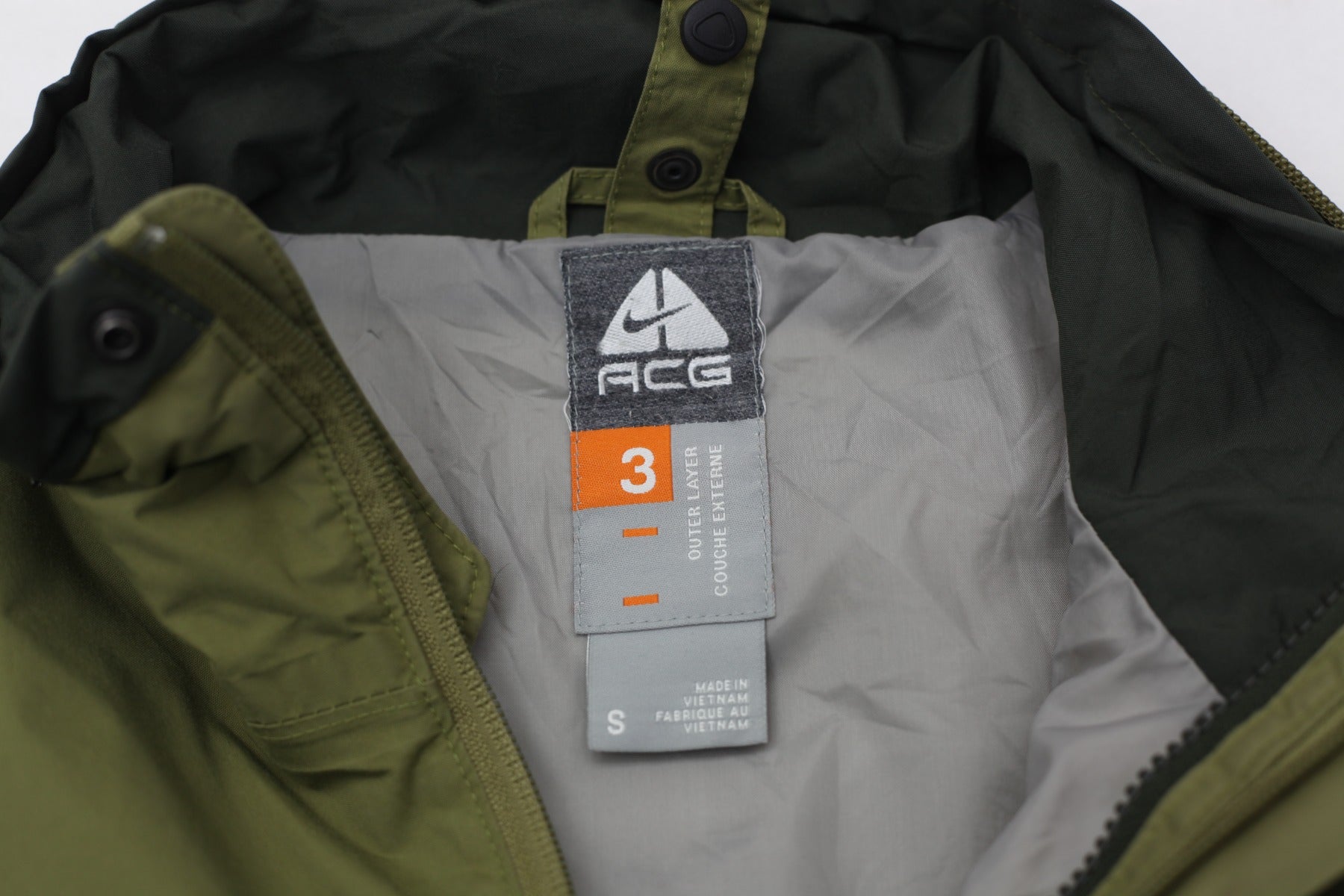 Nike acg outer store layer 3 jacket