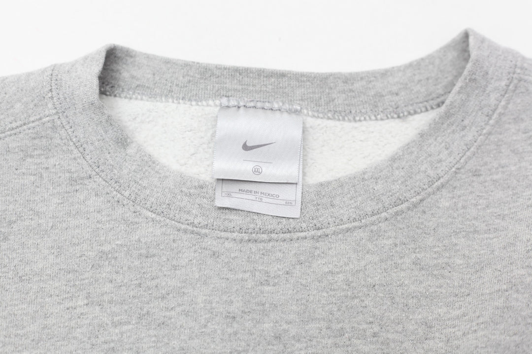 Vintage Nike 2000's Swoosh Embroidered Crewneck Sweatshirt