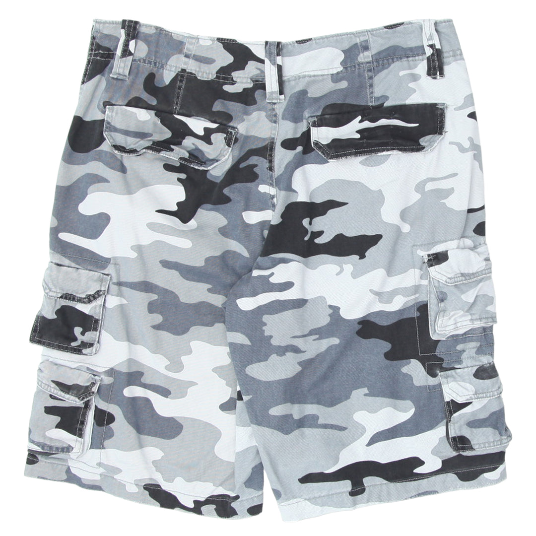 Mens Roerbuck & Co. Camouflaged Cargo Shorts